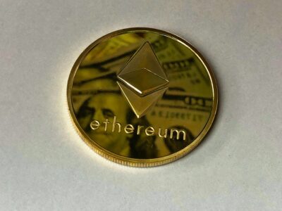 A publicação baseada na Ethereum pode que os pagamentos criptográficos redefinam os royalties do autor